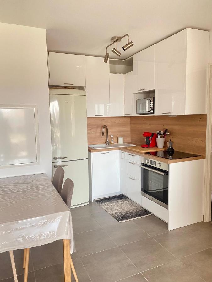 Ferienwohnung Superbe T2 Neuf, Tout Proche Plage. De 2 A 4 Pers Folelli Exterior foto
